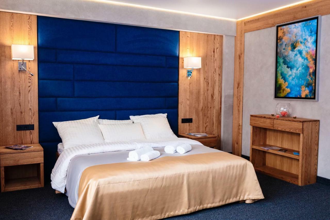Iron Bridge Hotel Bukovel Luaran gambar