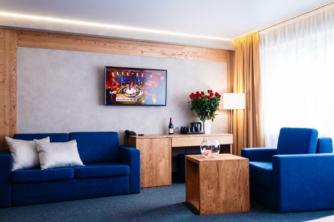 Iron Bridge Hotel Bukovel Luaran gambar